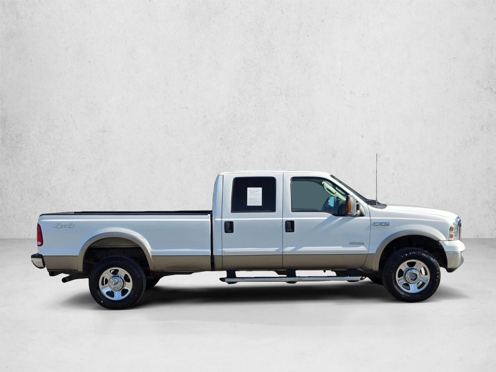2005 Ford Super Duty F-350 SRW XL