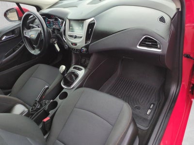 2017 Chevrolet Cruze Sedan LS (Manual)