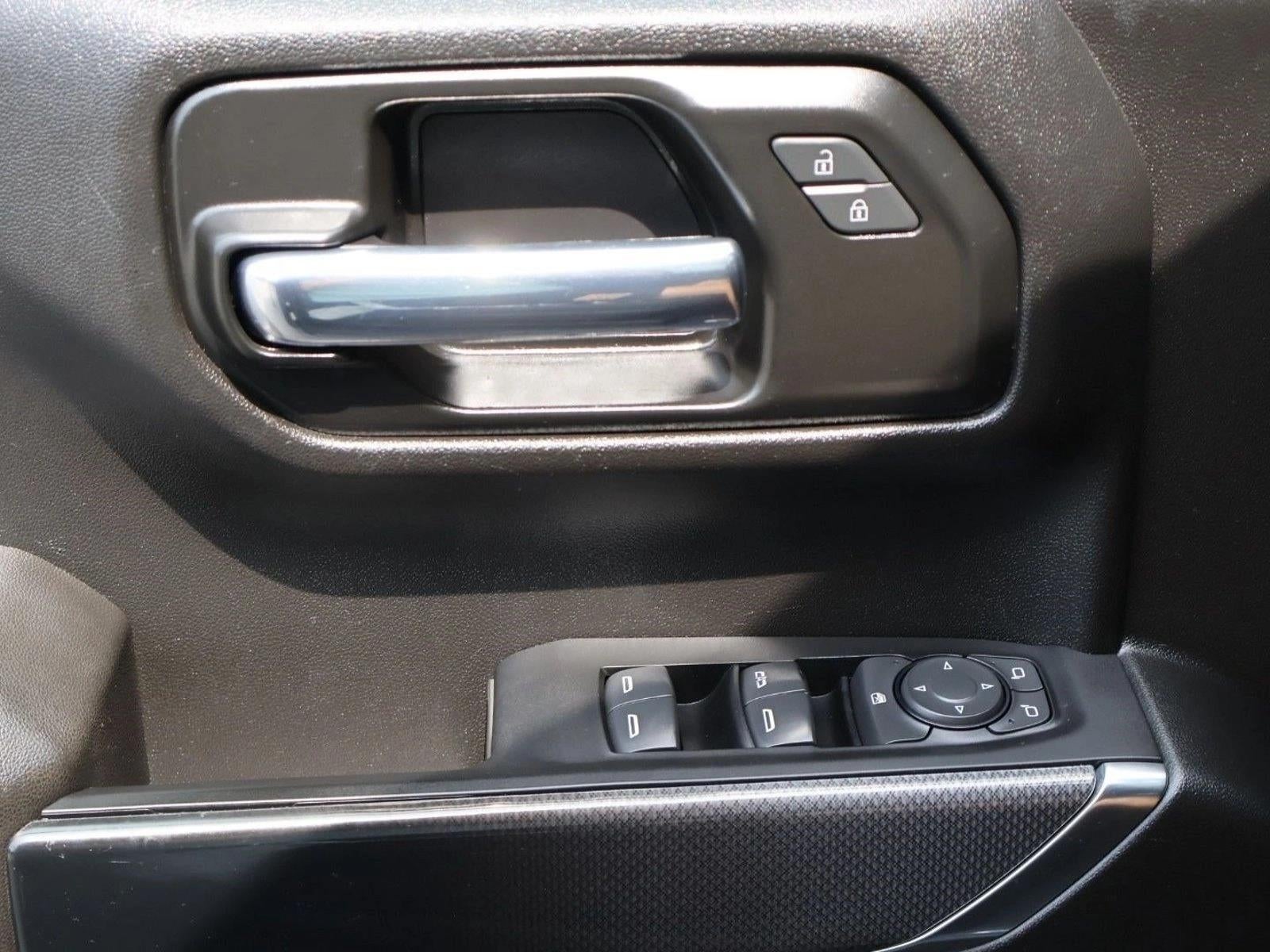 2021 Chevrolet Silverado 1500 Crew Cab Short Box 4-Wheel Drive Custom Trail Boss