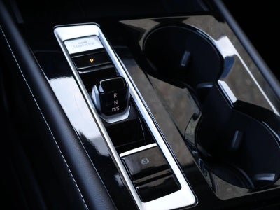 2025 Volkswagen Atlas 2.0T SE w/Technology 4MOTION