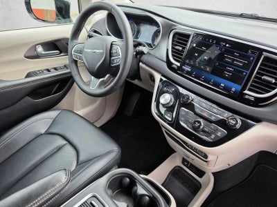 2024 Chrysler Pacifica Touring L FWD