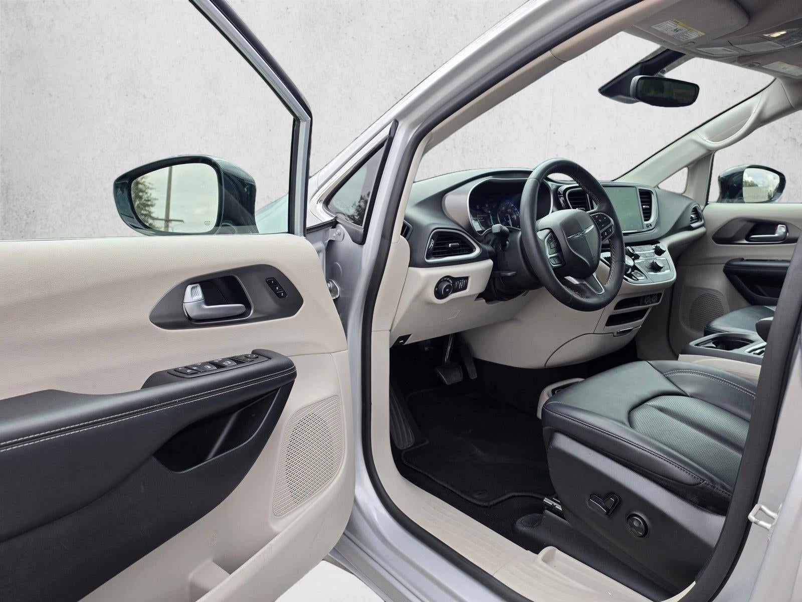 2024 Chrysler Pacifica Touring L FWD