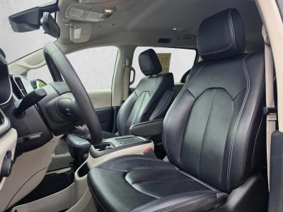 2024 Chrysler Pacifica Touring L FWD