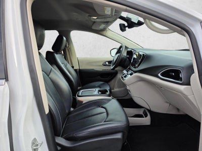 2024 Chrysler Pacifica Touring L FWD