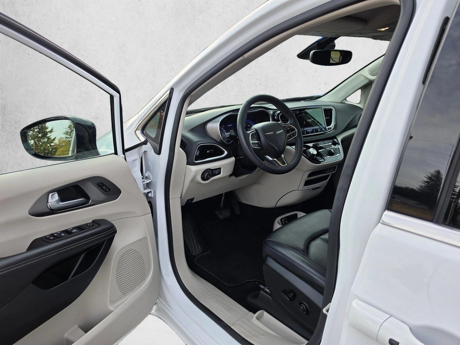 2024 Chrysler Pacifica Touring L FWD