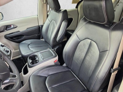 2024 Chrysler Pacifica Touring L FWD