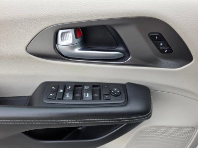 2024 Chrysler Pacifica Touring L FWD