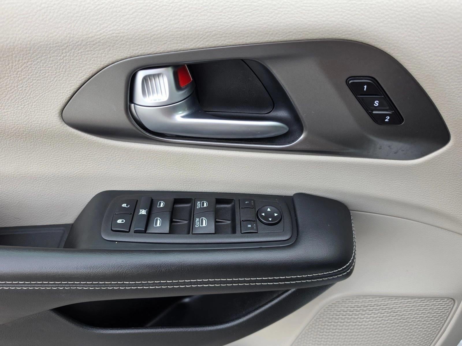 2024 Chrysler Pacifica Touring L FWD