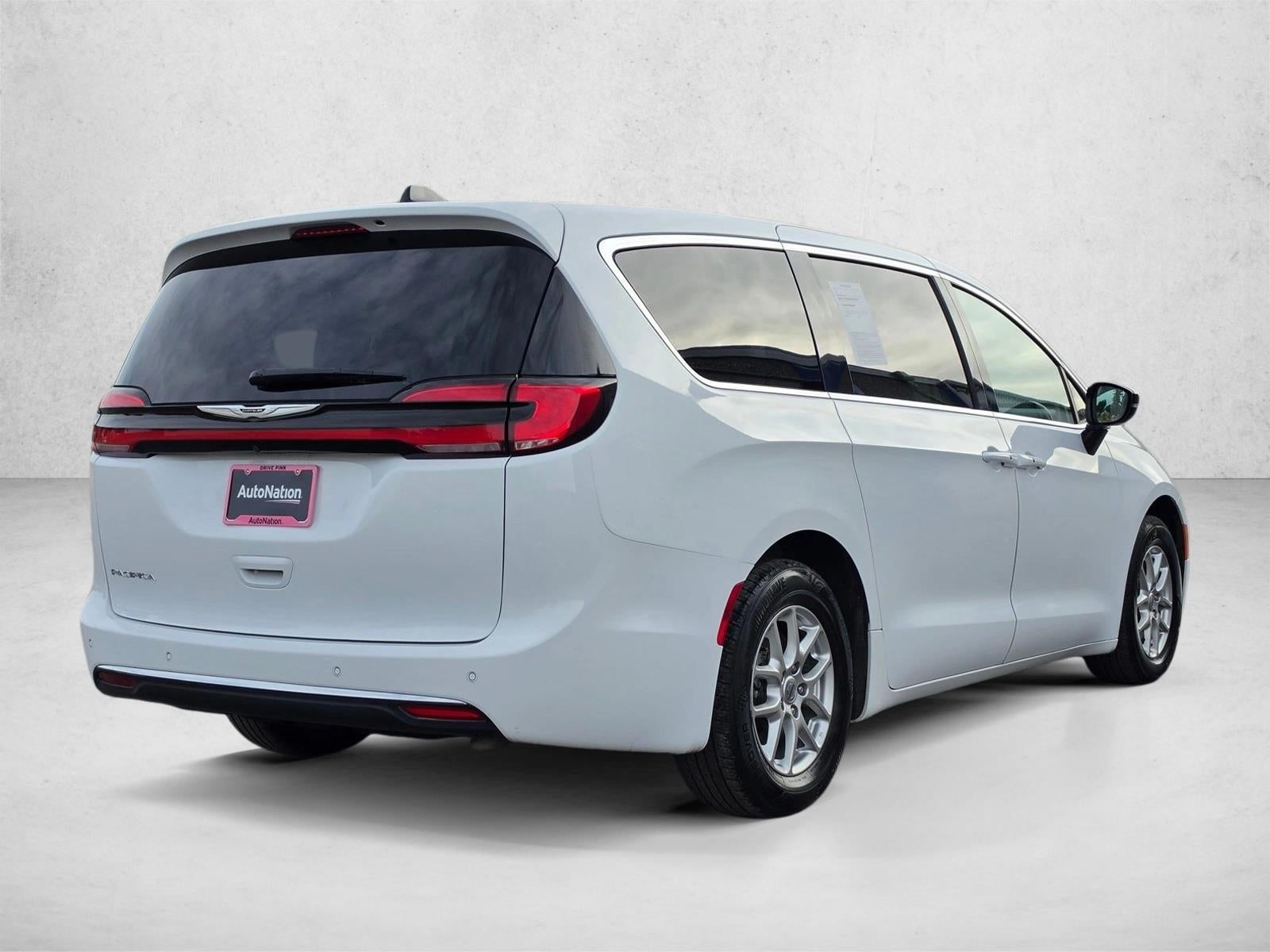 2024 Chrysler Pacifica Touring L FWD