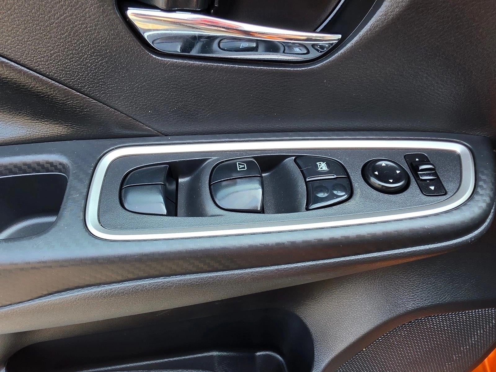 2020 Nissan Versa SR CVT