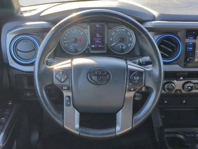 2017 Toyota Tacoma TRD Sport Double Cab 5' Bed V6 4x4 AT (Natl)
