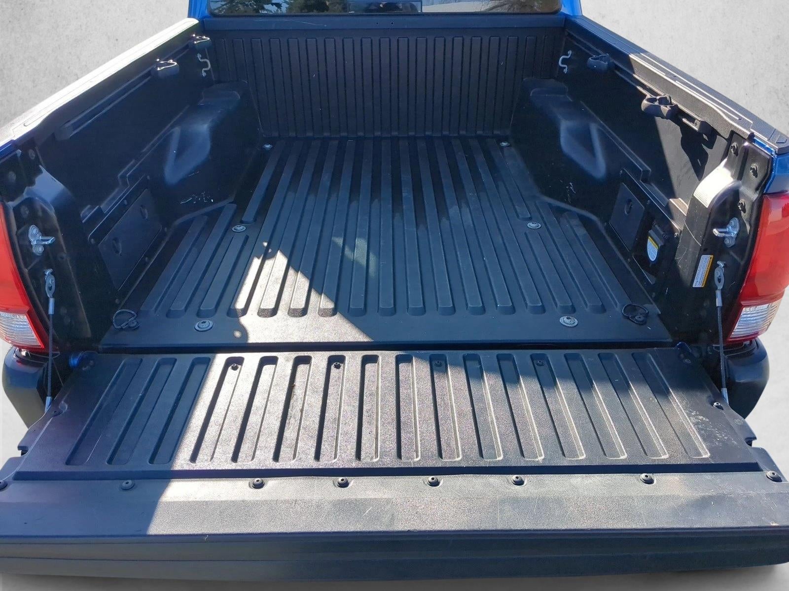 2017 Toyota Tacoma TRD Sport Double Cab 5' Bed V6 4x4 AT (Natl)