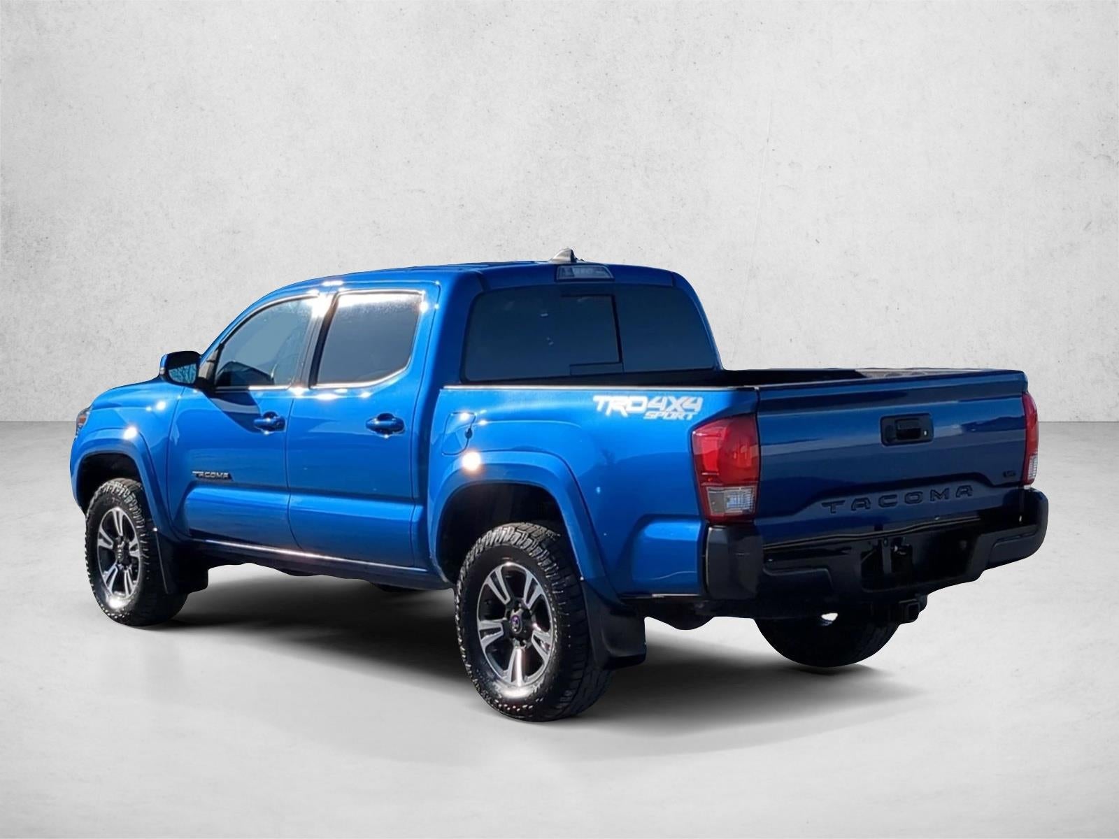 2017 Toyota Tacoma TRD Sport Double Cab 5' Bed V6 4x4 AT (Natl)