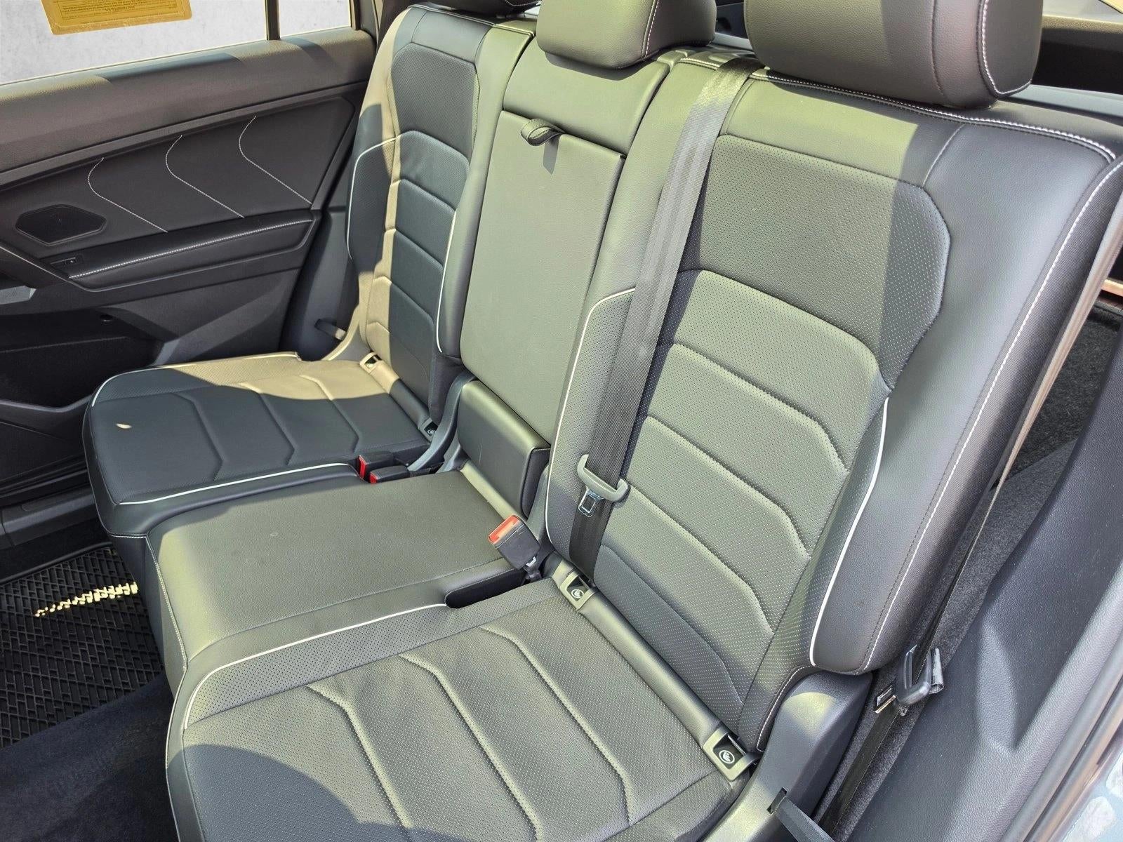 2022 Volkswagen Tiguan 2.0T SEL R-Line 4MOTION