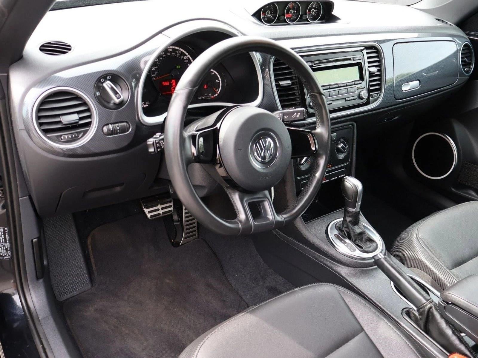 2013 Volkswagen Beetle Convertible 2dr DSG 2.0T
