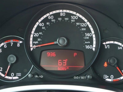 2013 Volkswagen Beetle Convertible 2dr DSG 2.0T