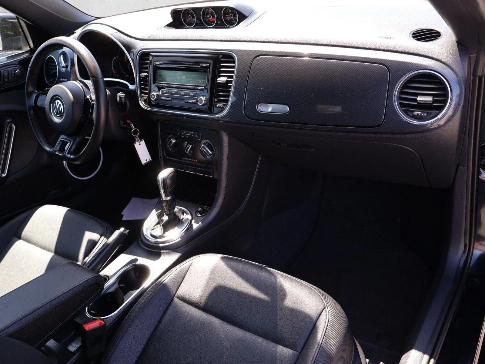 2013 Volkswagen Beetle Convertible 2dr DSG 2.0T