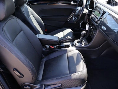 2013 Volkswagen Beetle Convertible 2dr DSG 2.0T