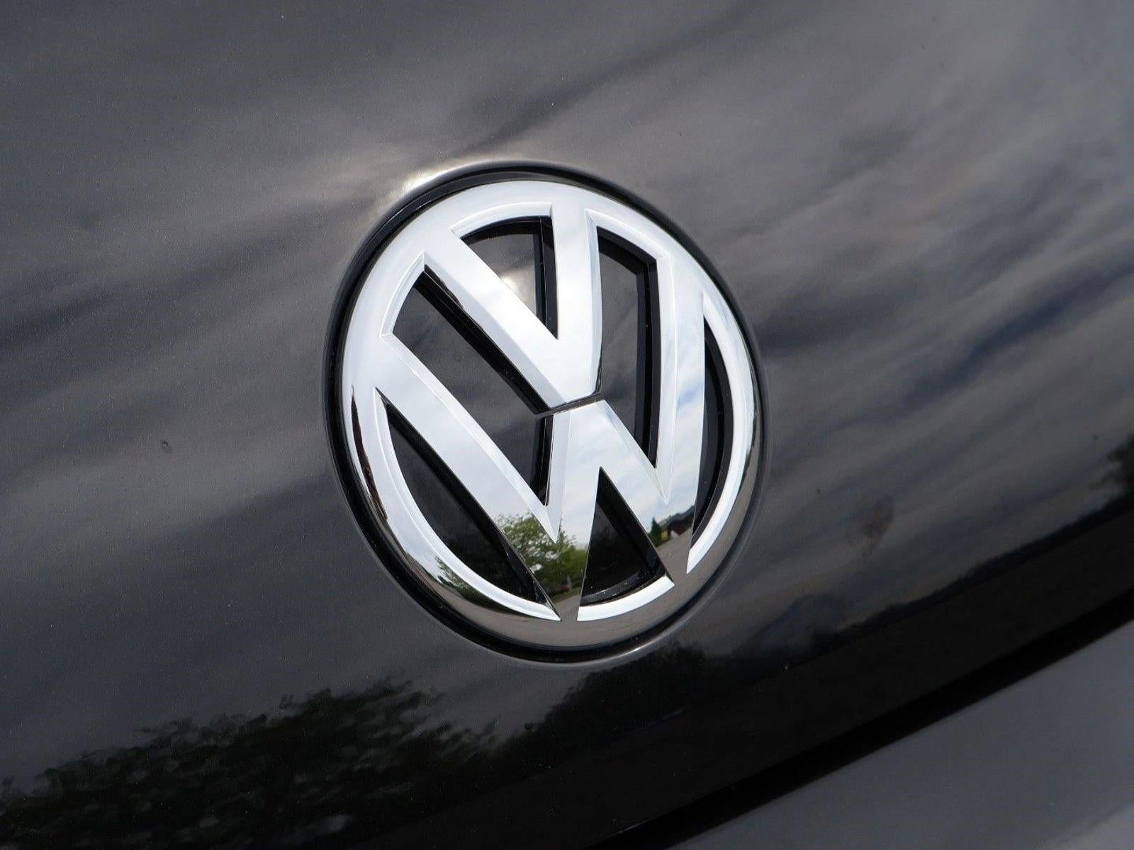 2013 Volkswagen Beetle Convertible 2dr DSG 2.0T