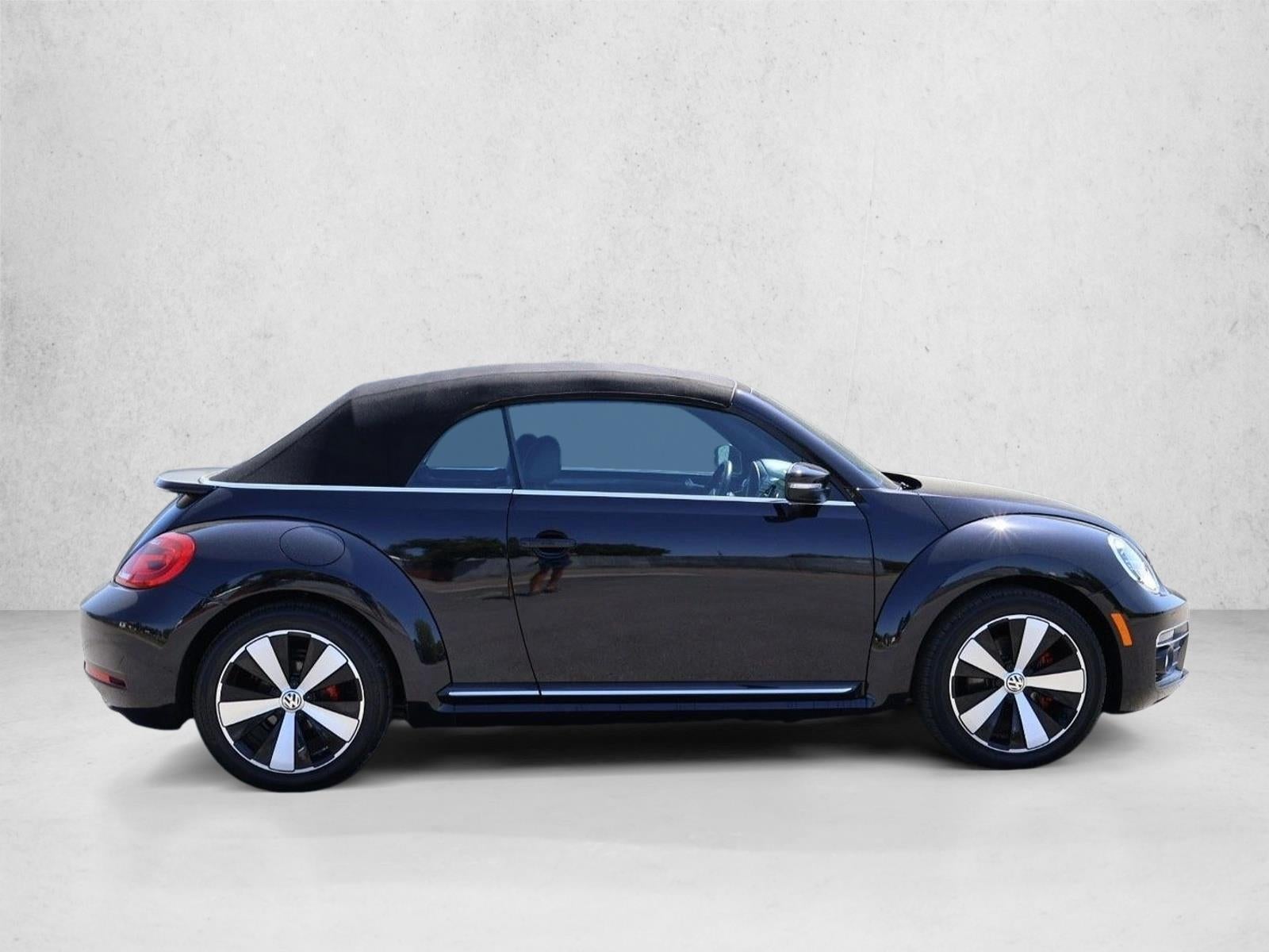 2013 Volkswagen Beetle Convertible 2dr DSG 2.0T