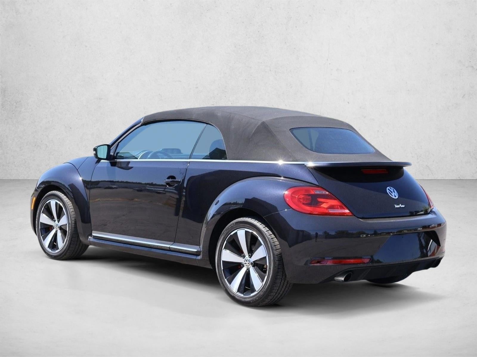 2013 Volkswagen Beetle Convertible 2dr DSG 2.0T