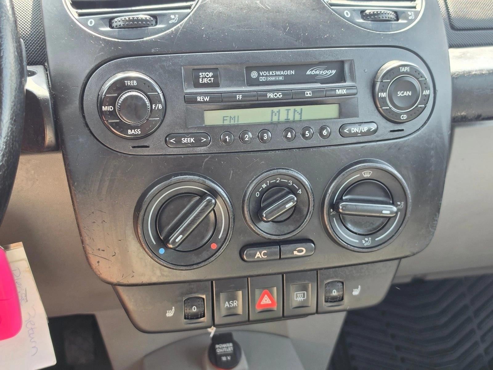 2002 Volkswagen New Beetle GLX