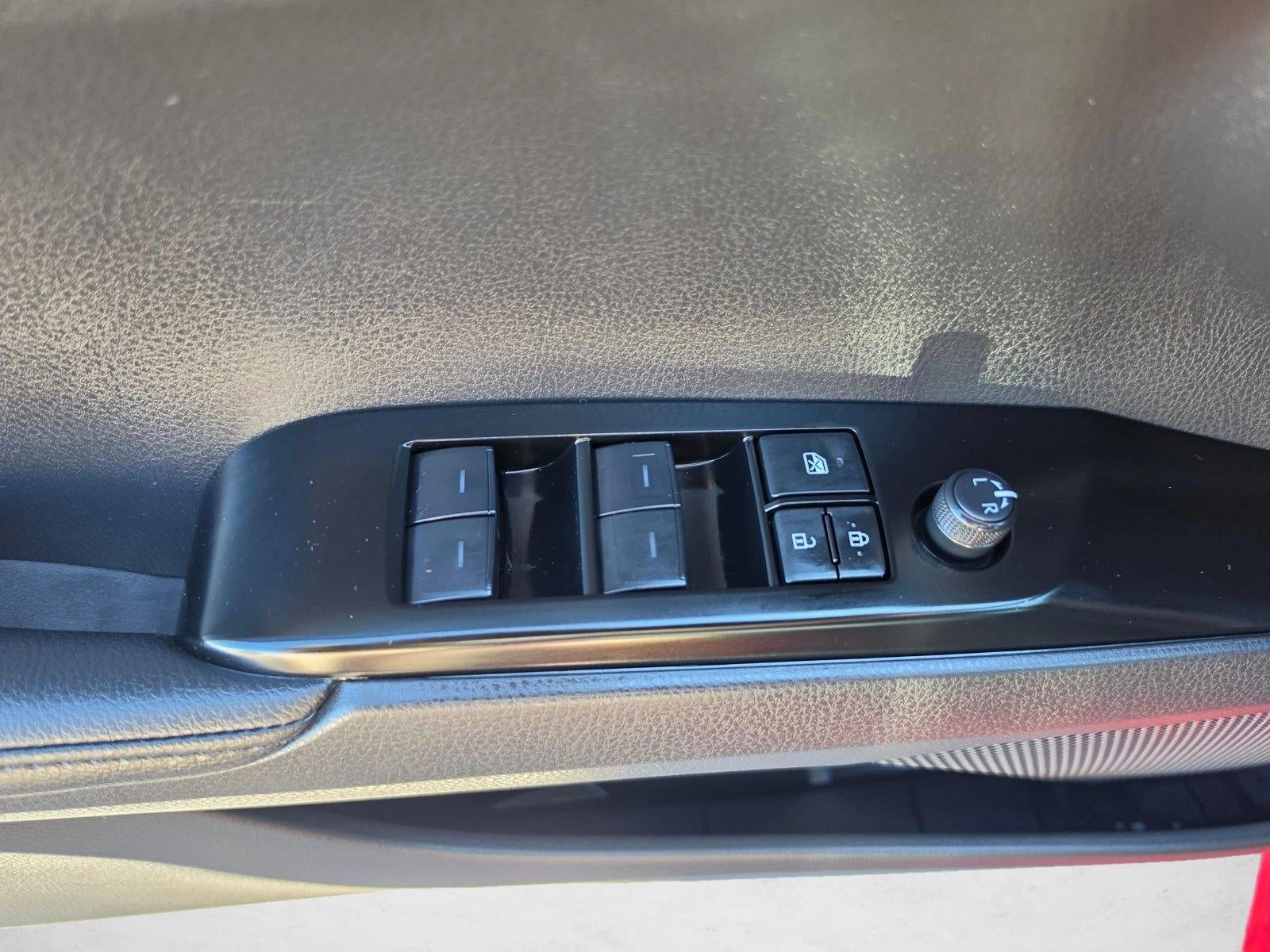 2025 Toyota Camry XSE AWD (Natl)