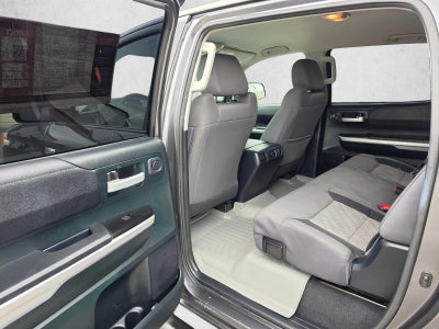 2016 Toyota Tundra 4WD Truck 4WD CrewMax Short Bed 5.7L FFV SR5 (SE)