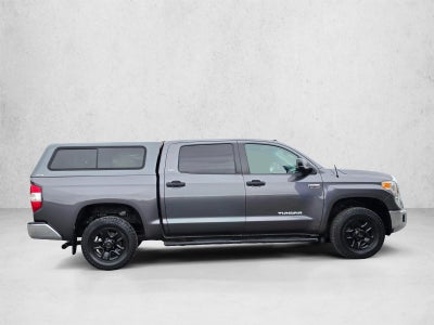 2016 Toyota Tundra 4WD Truck 4WD CrewMax Short Bed 5.7L FFV SR5 (SE)