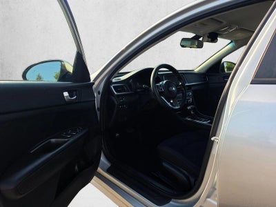 2019 Kia Optima LX Auto