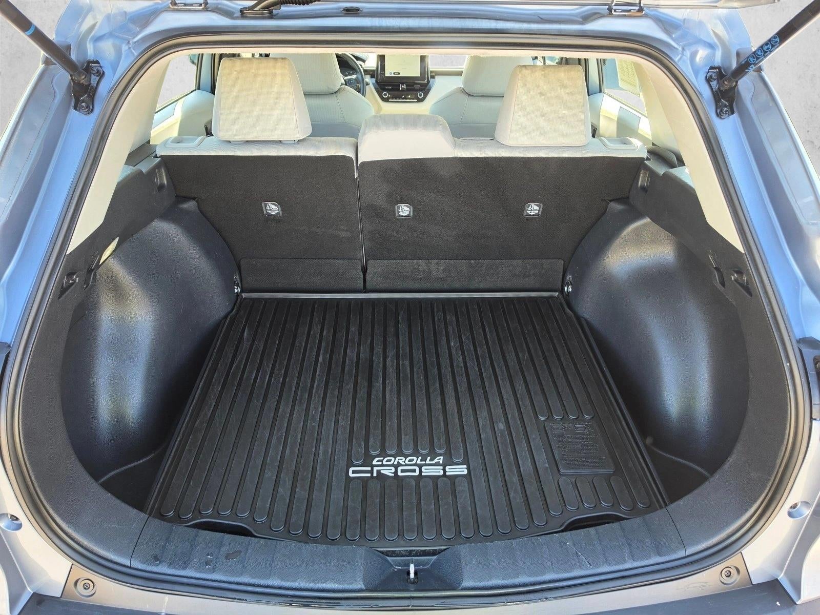 2024 Toyota Corolla Cross L 4WD (Natl)