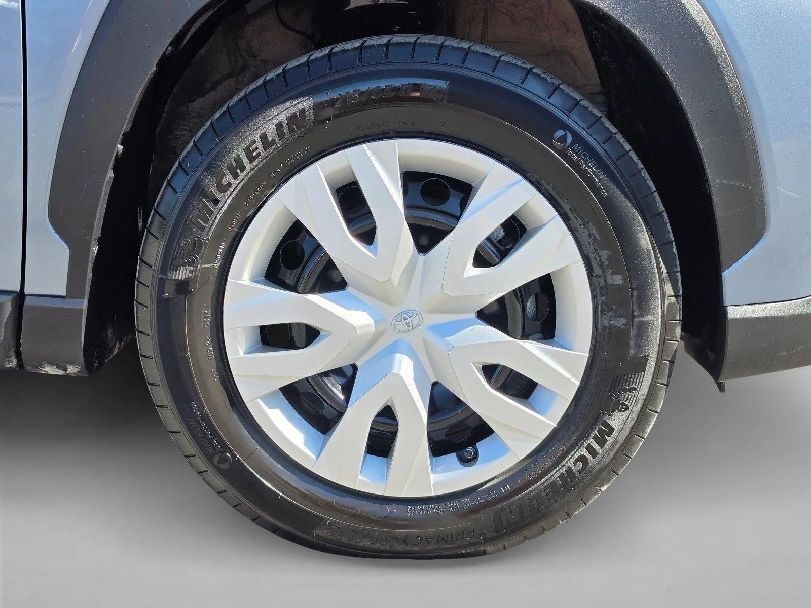 2024 Toyota Corolla Cross L 4WD (Natl)