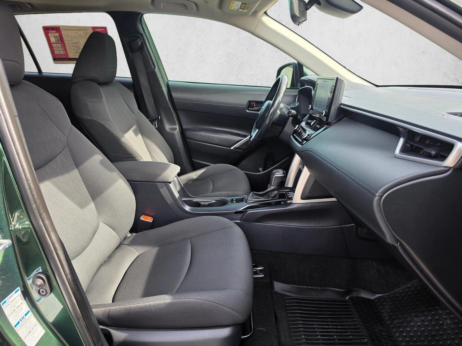 2022 Toyota Corolla Cross LE 4WD (Natl)