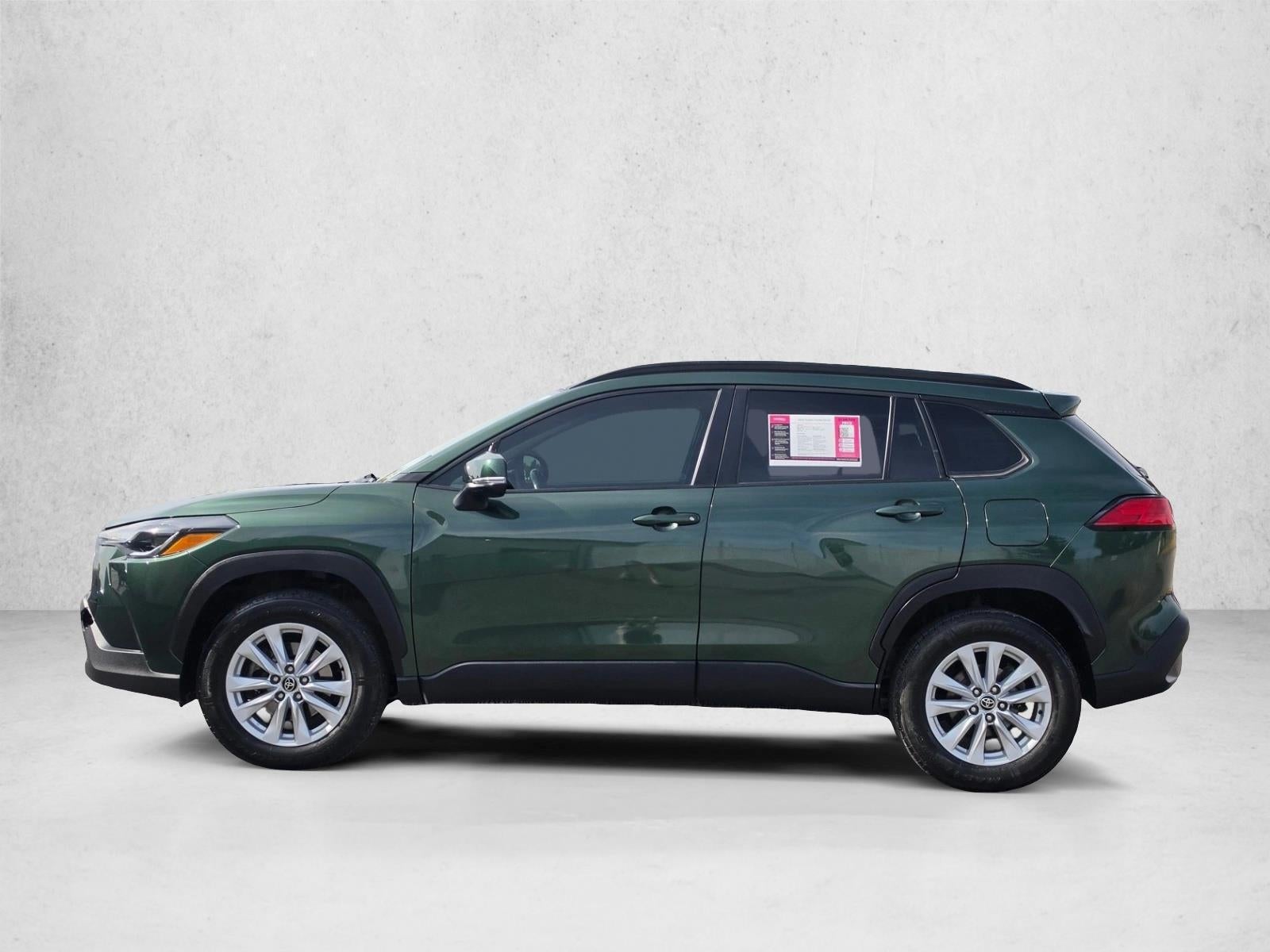 2022 Toyota Corolla Cross LE 4WD (Natl)
