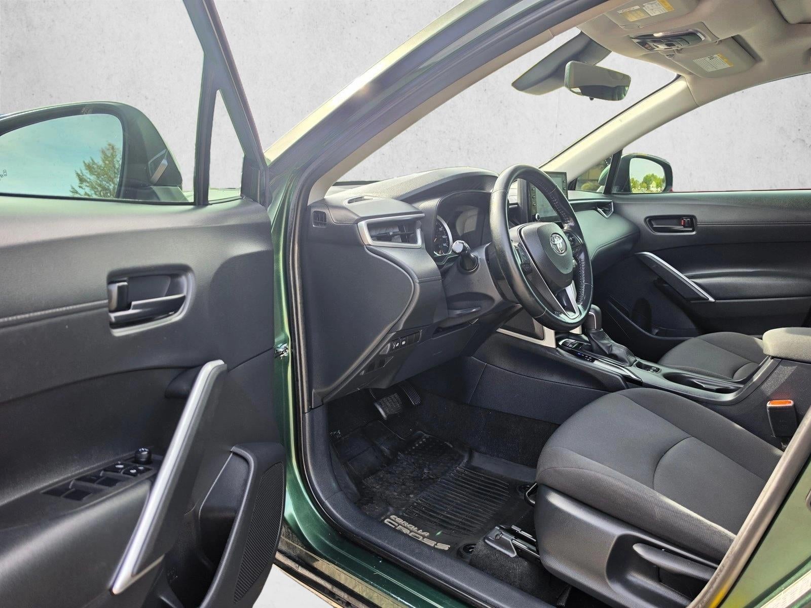 2022 Toyota Corolla Cross LE 4WD (Natl)