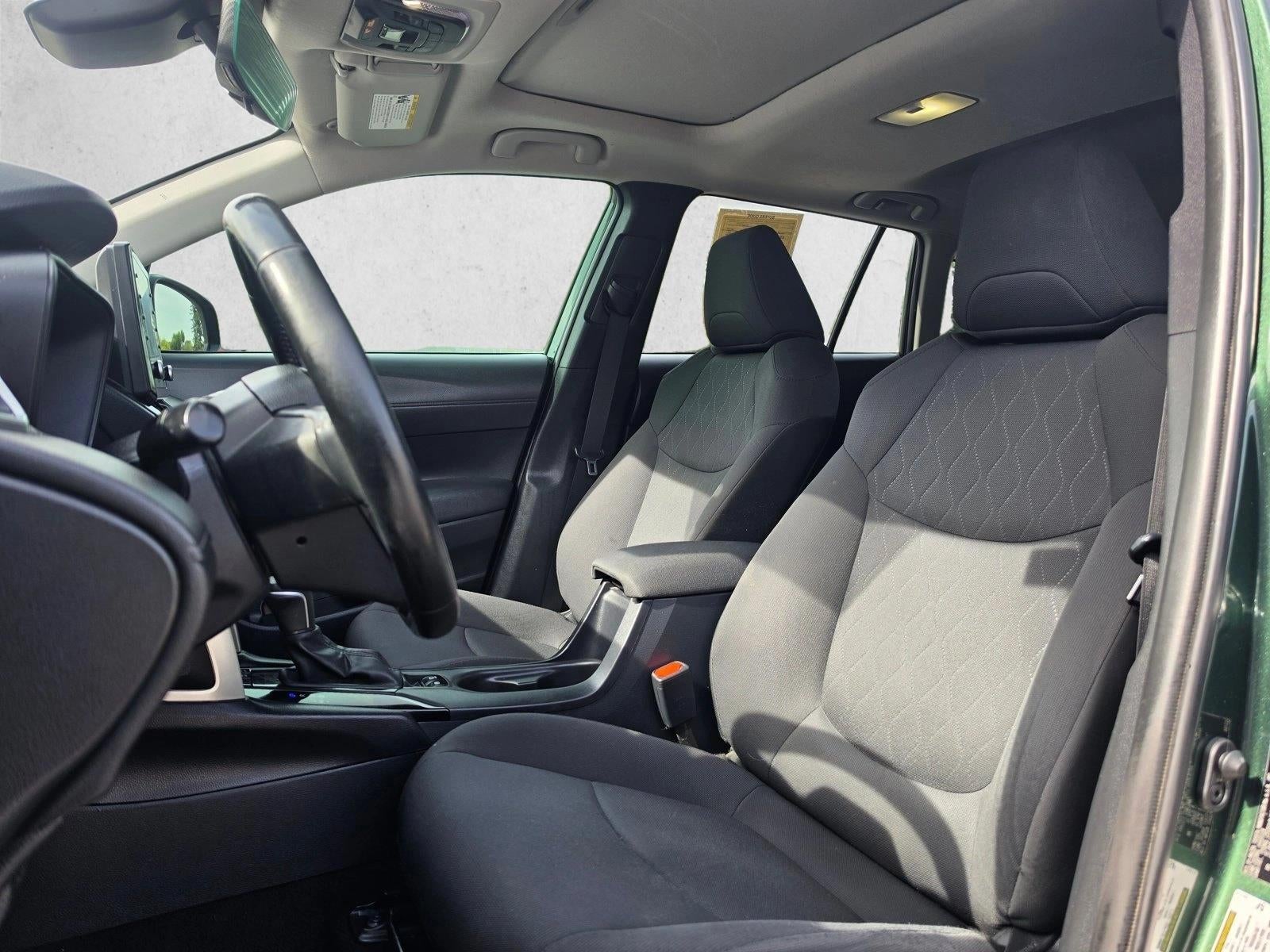 2022 Toyota Corolla Cross LE 4WD (Natl)