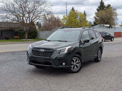 2022 Subaru Forester Premium CVT