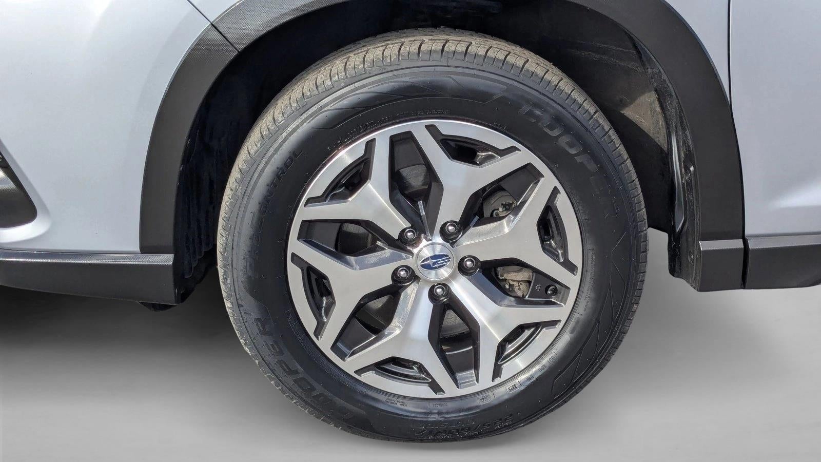 2023 Subaru Forester Premium CVT