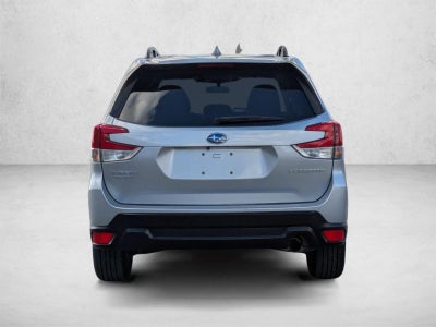 2023 Subaru Forester Premium CVT