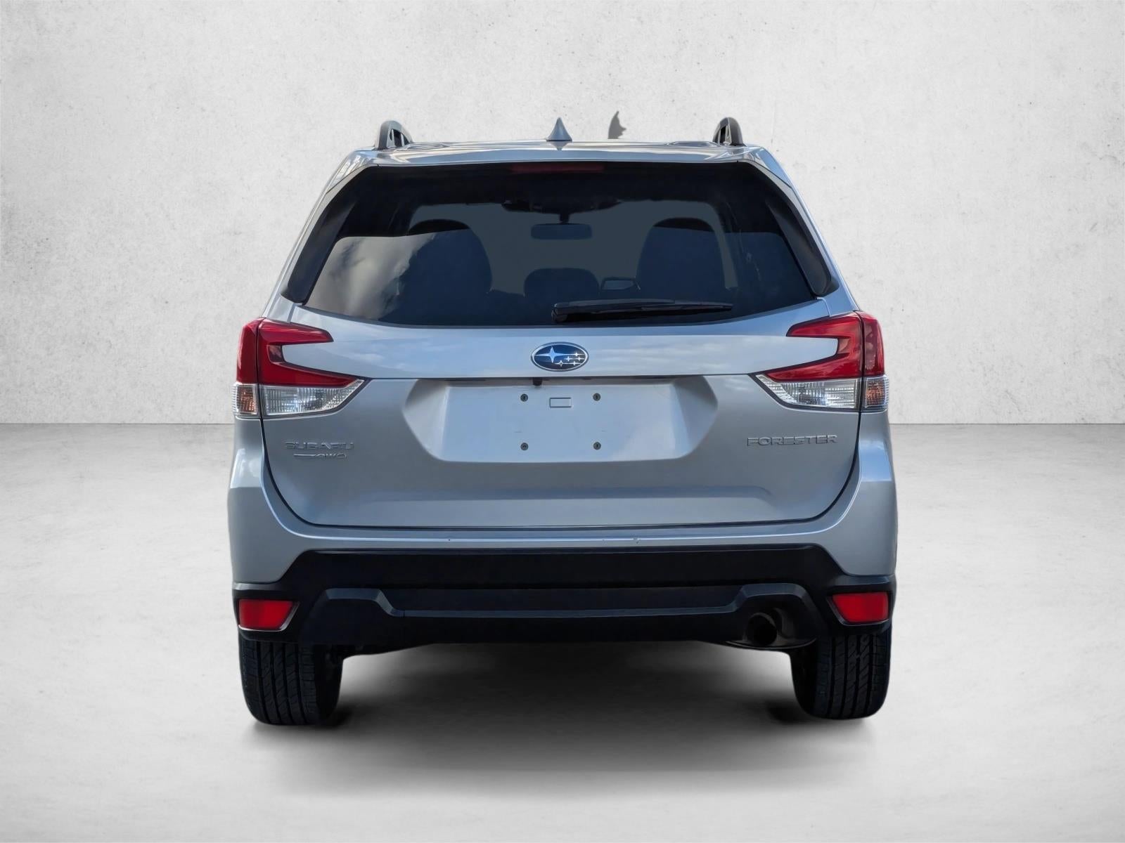 2023 Subaru Forester Premium CVT