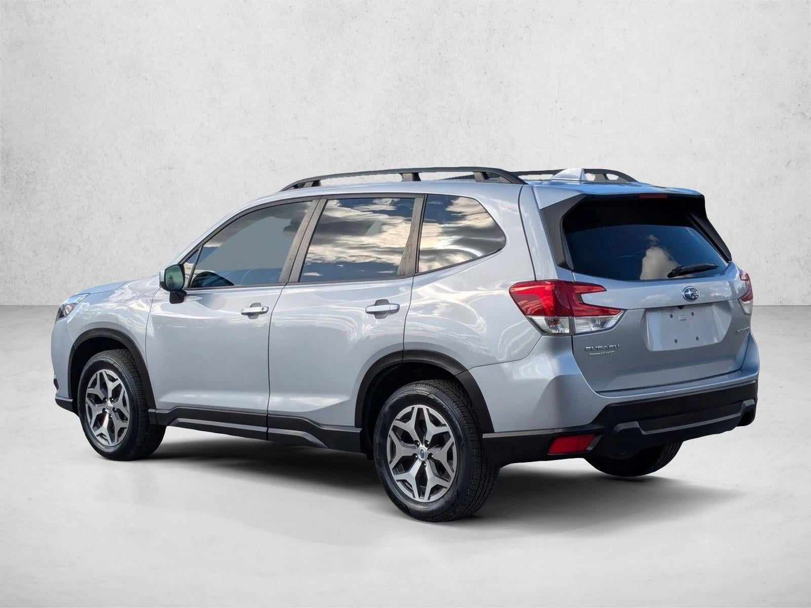 2023 Subaru Forester Premium CVT