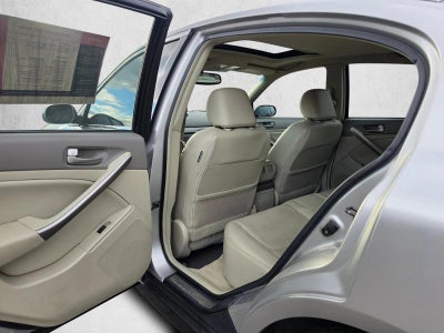 2004 INFINITI G35 Sedan w/Leather