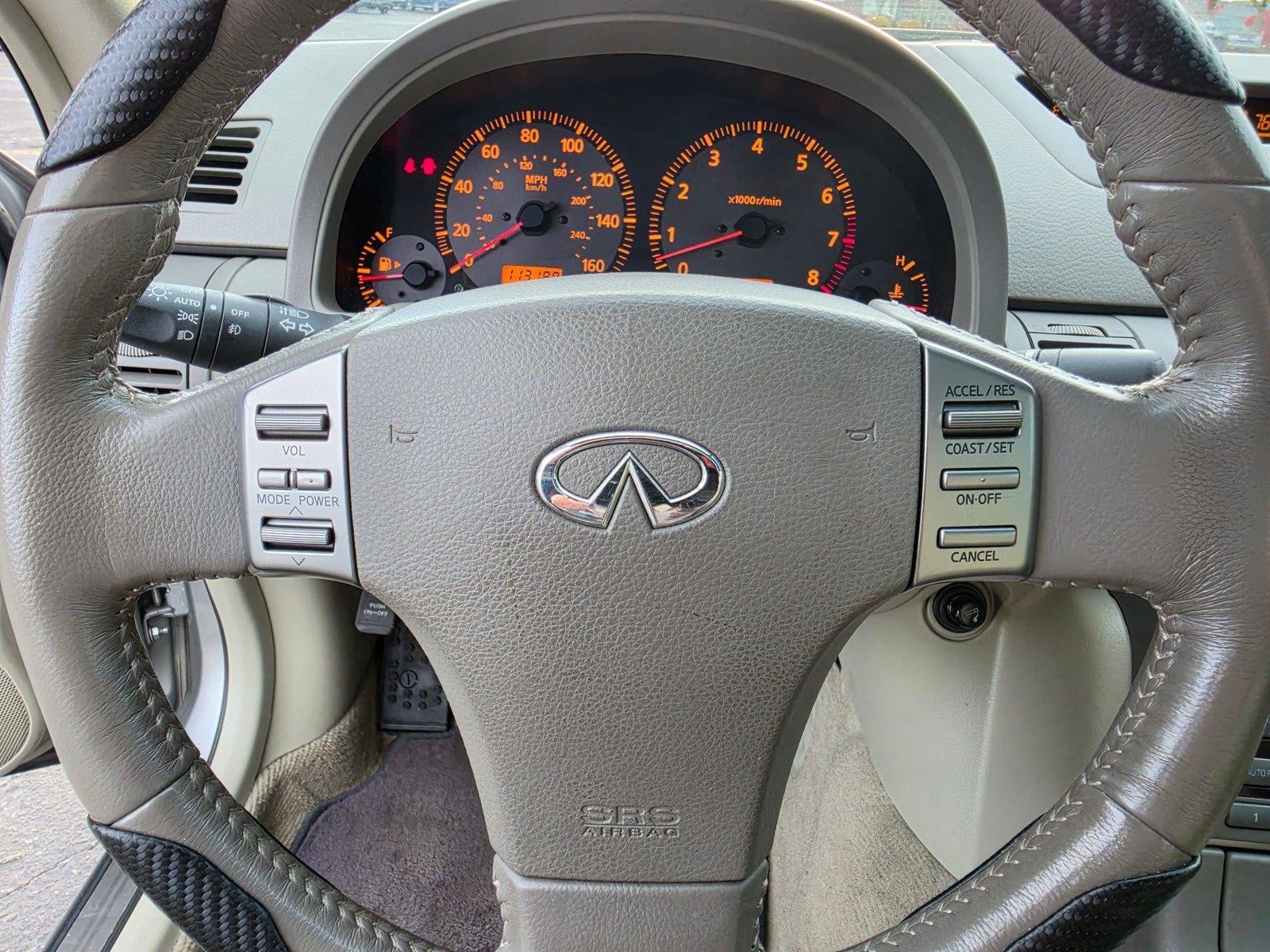 2004 INFINITI G35 Sedan w/Leather