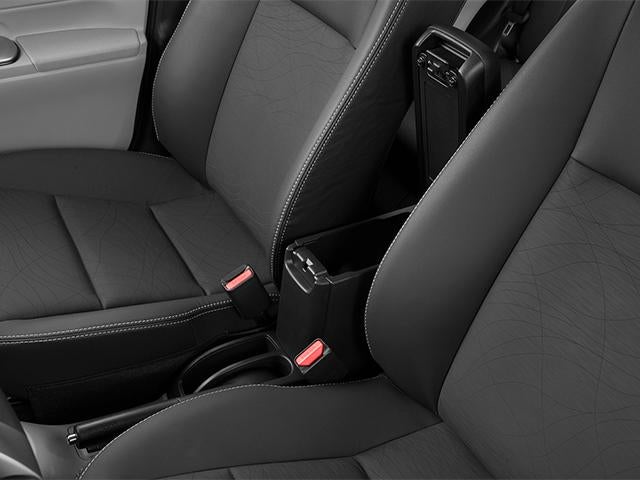 2013 Toyota Prius c 5dr HB Two (Natl)