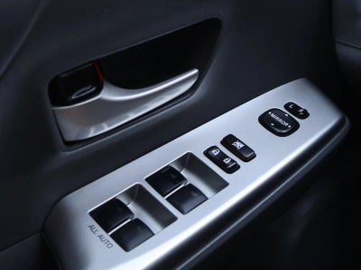 2012 Toyota Prius v 5dr Wgn Five (Natl)