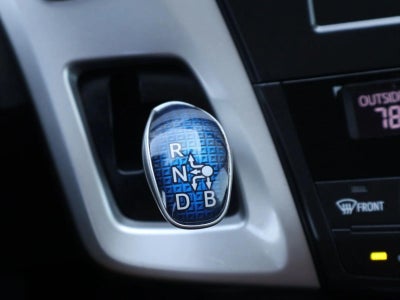 2012 Toyota Prius v 5dr Wgn Five (Natl)