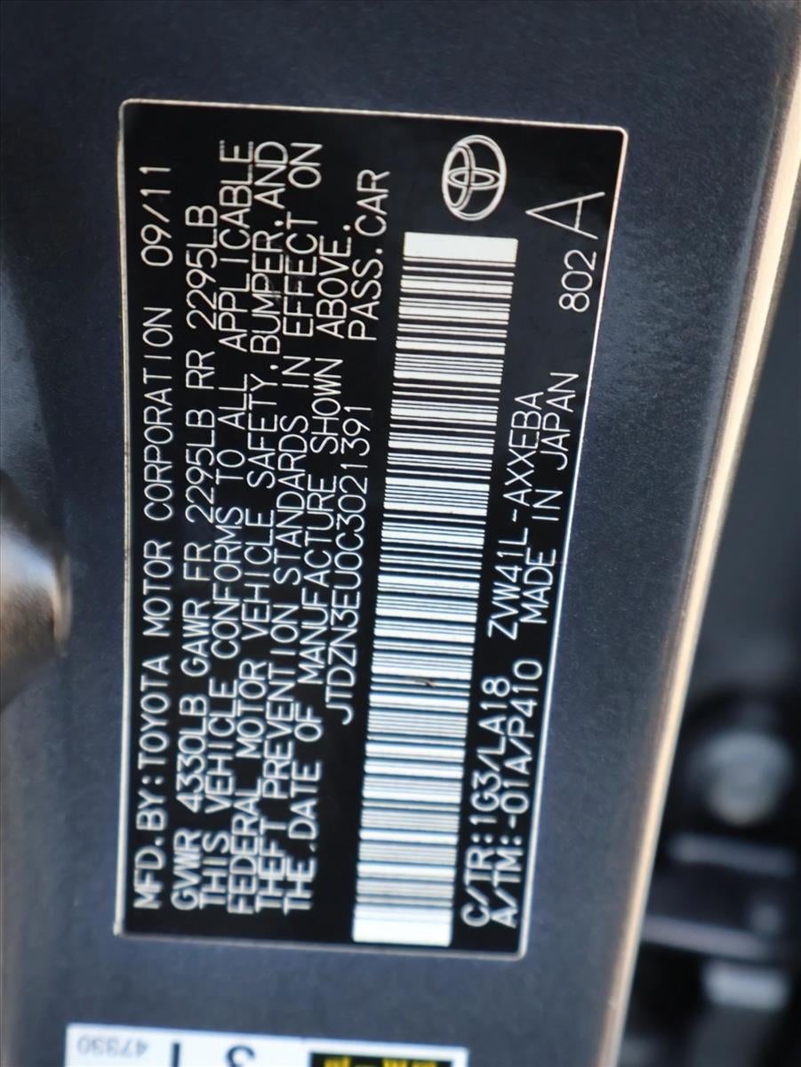 2012 Toyota Prius v 5dr Wgn Five (Natl)