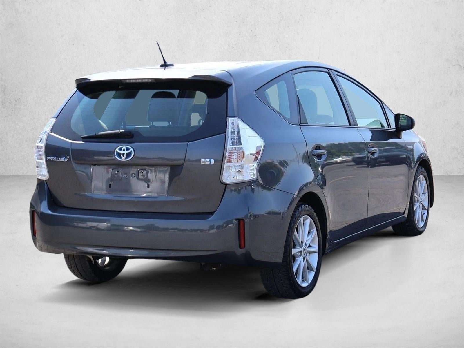 2012 Toyota Prius v 5dr Wgn Five (Natl)