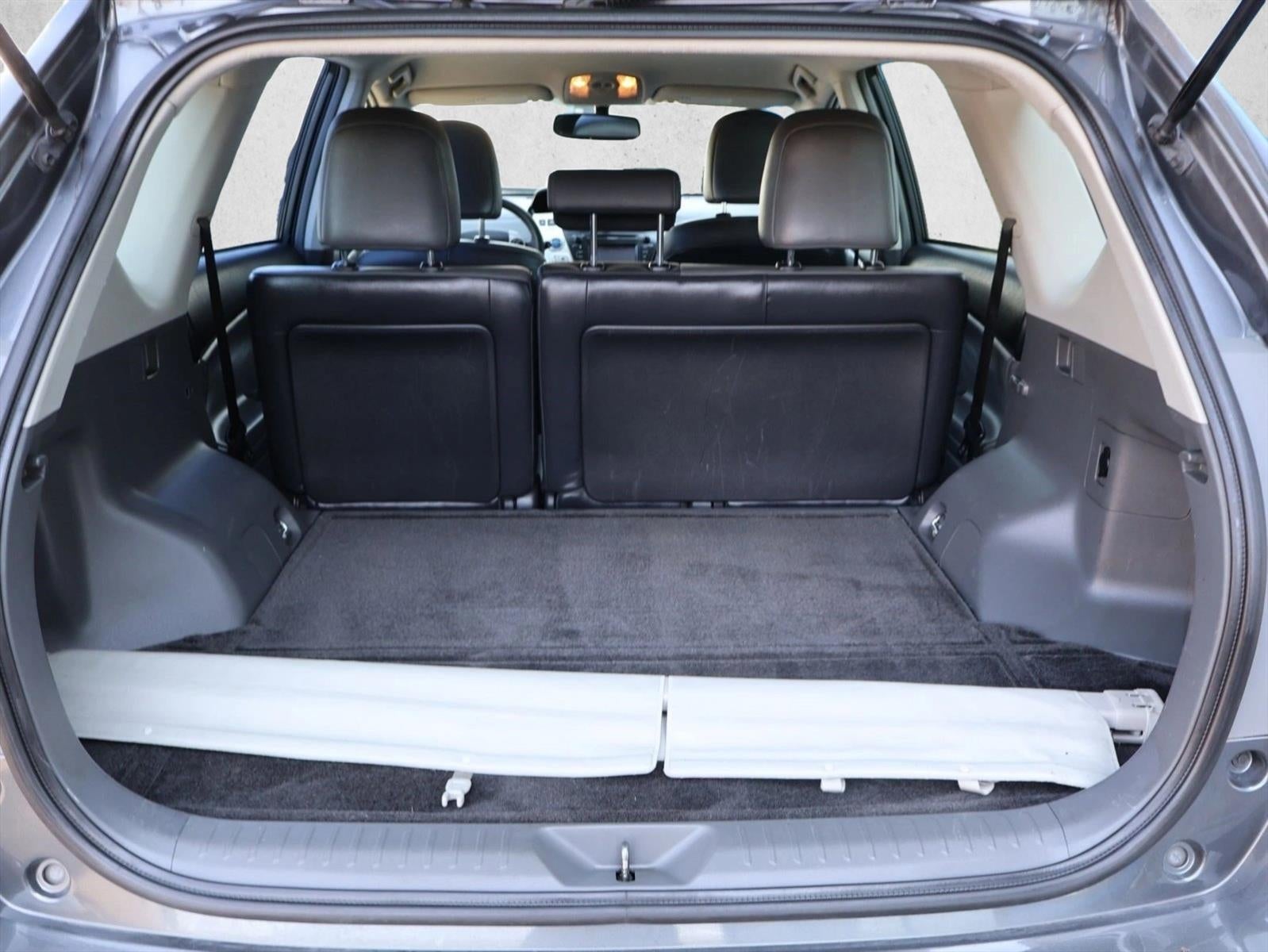 2012 Toyota Prius v 5dr Wgn Five (Natl)