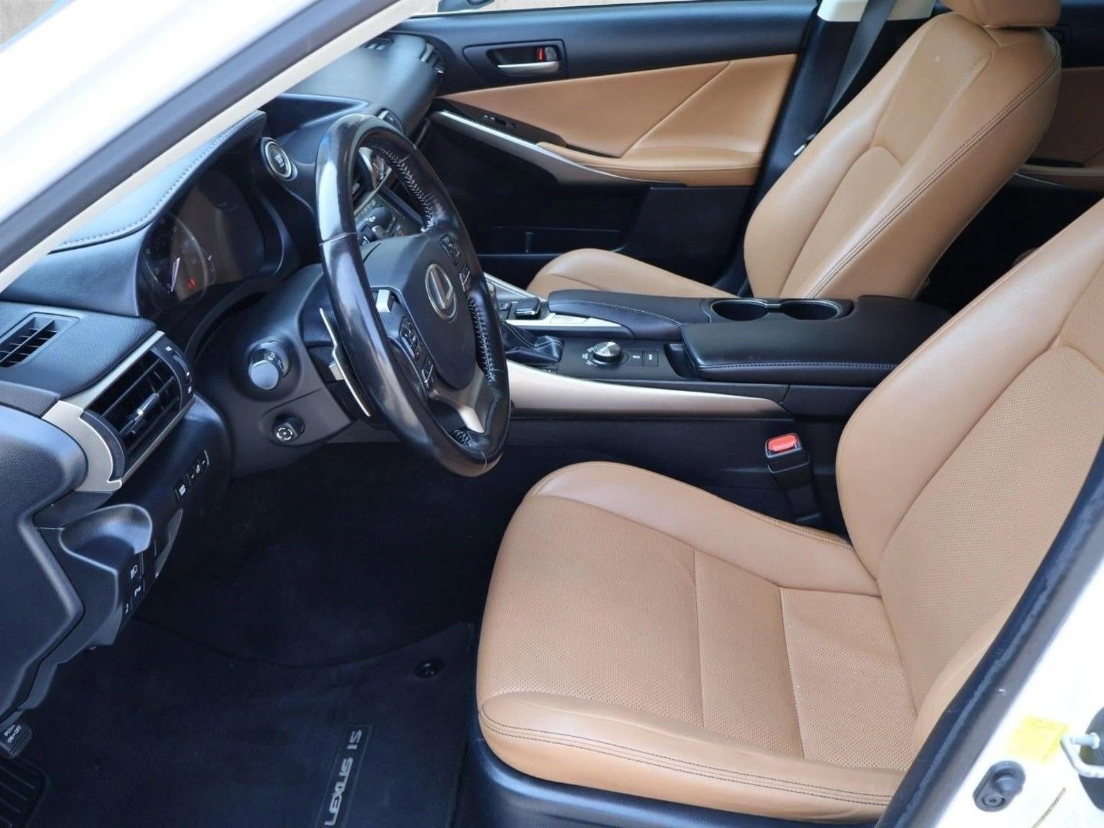 2018 Lexus IS 300 AWD